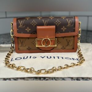 Sold elsewhere. 📣 
AUTHENTIC LOUIS VUITTON DAUPHINE EAST WEST!!! 🚨🚨🚨